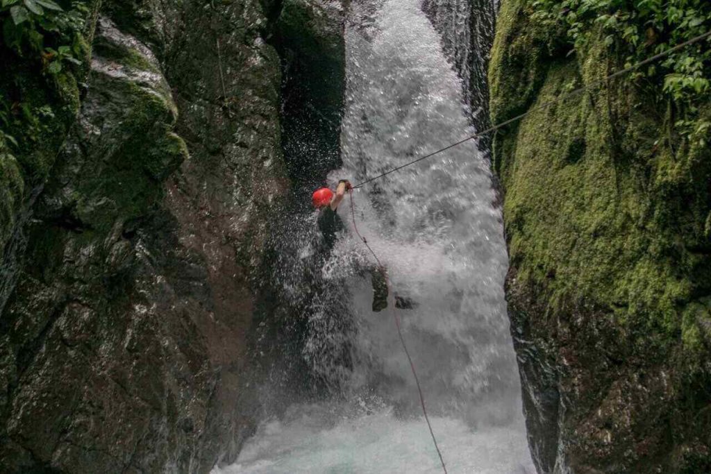 waterfall rappelling tour manuel antonio costa rica