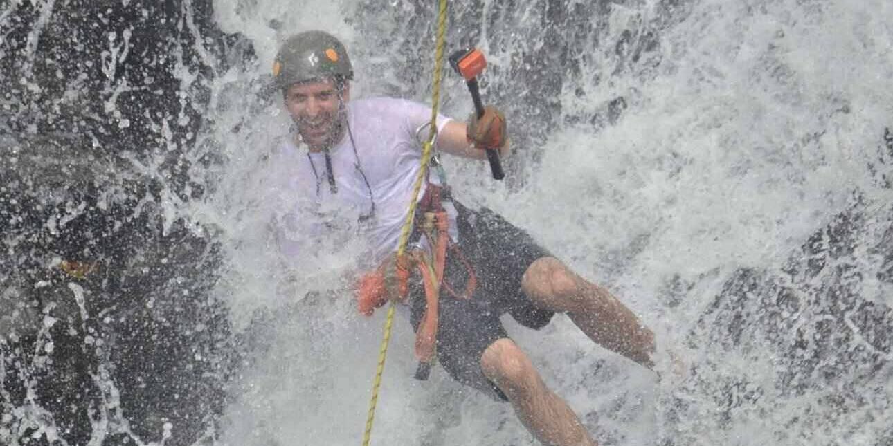 rappelling waterfall tour manuel antonio